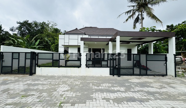 New House Finishing Process on Wates Street Near Mercu Buana Campus