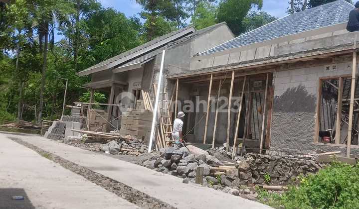 Rumah Baru Proses Finishing Timur Jakal Km14 2