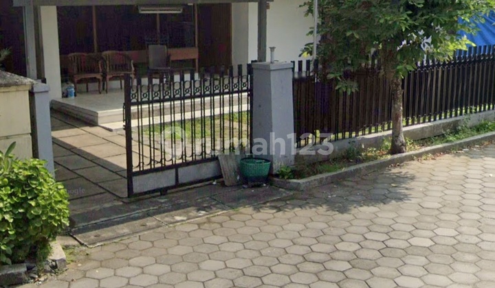 Land with Building at Jakal Km5 (Pogung Baru) Near UGM Land with Building at Jakal Km5 (Pogung Baru) Near UGM