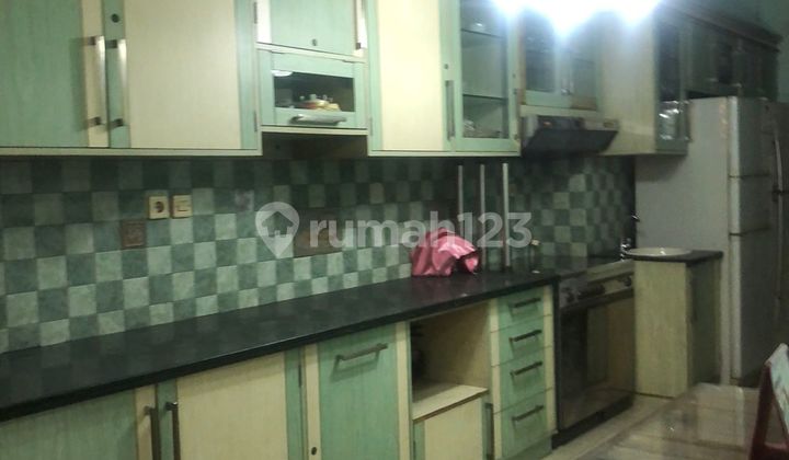 For Sale Nice House, Can be Used for BUSINESS, Super STRATEGIC Location on the Main Road in Cempaka Putih, Central Jakarta. 2