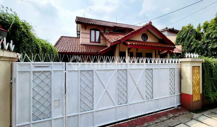  RUMAH SUPER CANTIK  2 Lantai MURAH Lokasi super Fantastis di pondok cabe 
