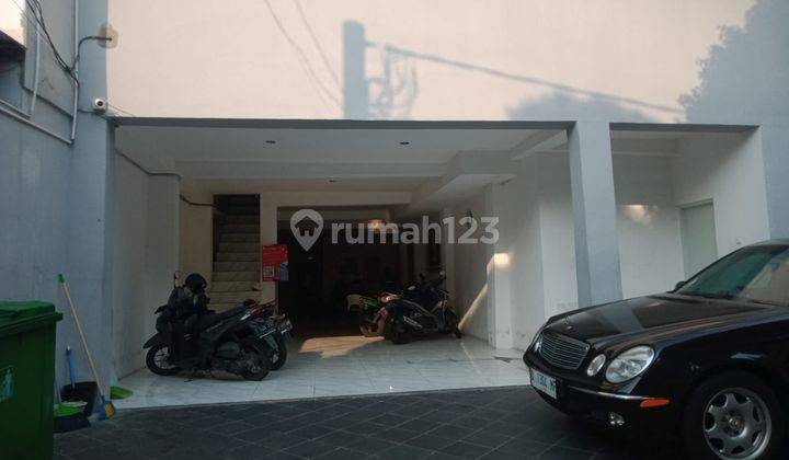 RUMAH KOST 3 LANTAI kondisi sedang penuh, BAGUS STRATEGIS  di SALEMBA Jakarta pusat 2