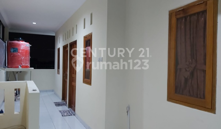 RUMAH KOST 9 KAMAR DI UTAN PANJANG KEMAYORAN STRATEGIS DEKAT MALL 2