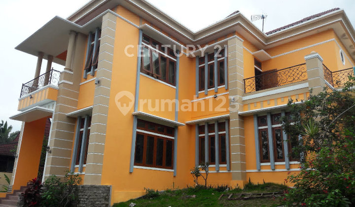 Villa in Cianjur, Strategic Location, Ready to Live In 2