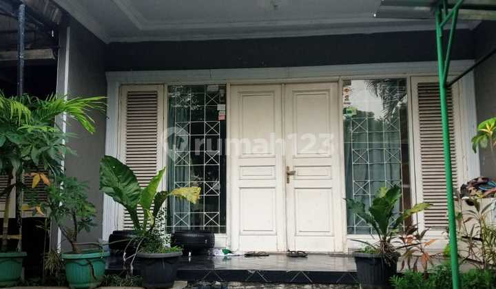 Rumah Mewah dan Ruko di Pinggir Jakarta Timur