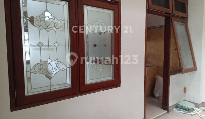 Rumah Cantik di Komp. Perumahan Elite Rawamangun One Gate System 2