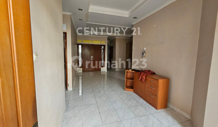 QUICK SALE 1ST FLOOR HOUSE IMPERIAL GADING AFFORDABLE PRICE 2