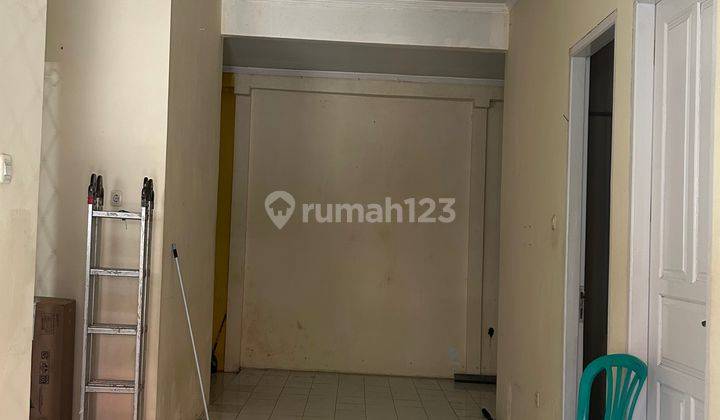 Rumah Kosong Dengan 3 Kamar 2