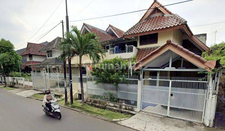 MURAAAH ..Rumah semanan 9x21,4. Siap huni. harga 2,85M Nego.  1