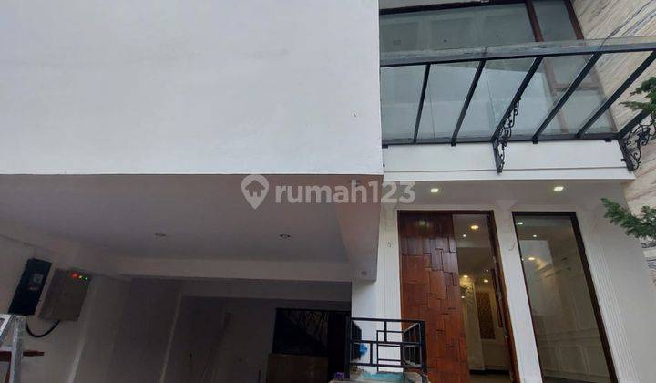 Rumah Minimalis Modern Siap Huni di Veteran Jakarta Selatan. 2