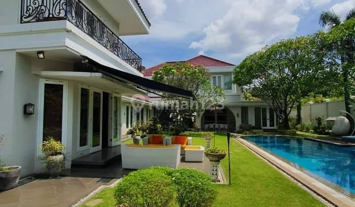 Rumah Mewah Siap Huni Di Permata Hijau 1,dengan Taman Yang Luas Dan Swimming Pool Yang Besar.  2