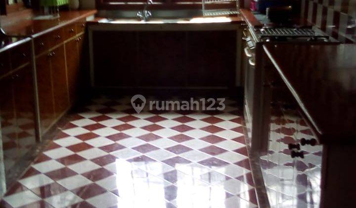 Rumah 2 Lantai Bagus Unfurnished SHM di Cisarua, Bogor 7