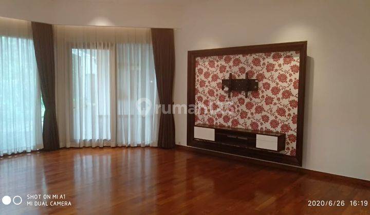 Rumah Bagus Semi Furnished SHM di Pejaten Barat, Jakarta Selatan 2