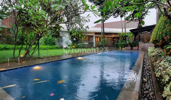 Rumah Bagus Semi Furnished SHM di Pejaten Barat, Jakarta Selatan 1