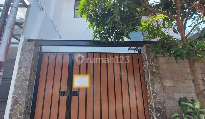 Rumah 2 Lantai Bagus Unfurnished SHM di Kesehatan, Bintaro, Jakarta Selatan 2