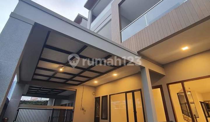 BRAND NEW HOUSE MODERN LUXURY HOUSE BEST VIEW CITY ROOFTOP - JAKARTA SELATAN  2
