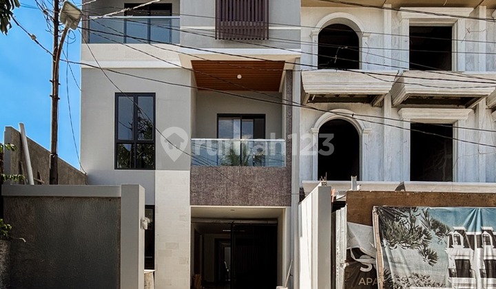 RUMAH MINIMALIS MODERN 4 LANTAI SIAP HUNI DI AREA PERMATA HIJAU JAKARTA SELATAN. RUMAH MINIMALIS MODERN 4 LANTAI SIAP HUNI DI AREA PERMATA HIJAU JAKARTA SELATAN.