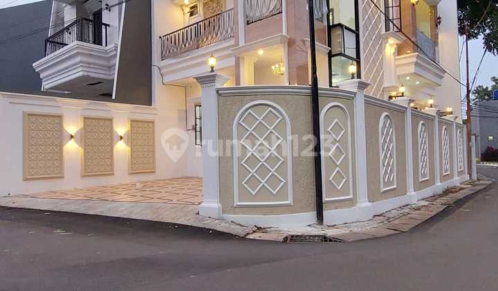 Rumah Bangunan Baru 2 Lantai Siap Huni Dekat Ke Universitas Ui Bebas Banjir. 2