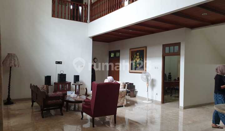 Rumah di pejaten dengan luas tanah 890 meter bebas banjir. 2