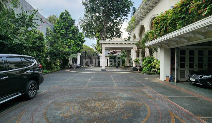 RUMAH MEWAH EUROPEAN CLASSIC HOUSE VIEW GOLF PONDOK INDAH JAKARTA SELATAN.