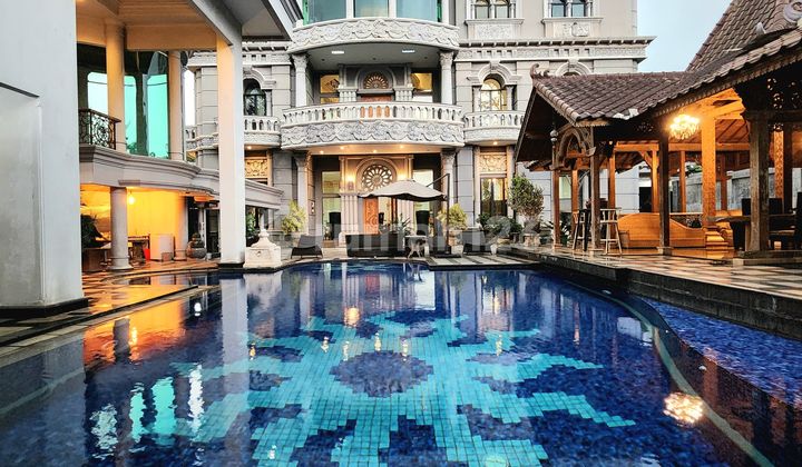 Rumah Mewah Clasic Eropa di Sentul city. Rumah Mewah Clasic Eropa di Sentul city.