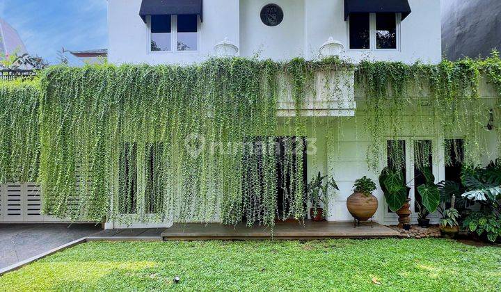 Rumah Mewah Di Kebayoran  Siap Huni . 2