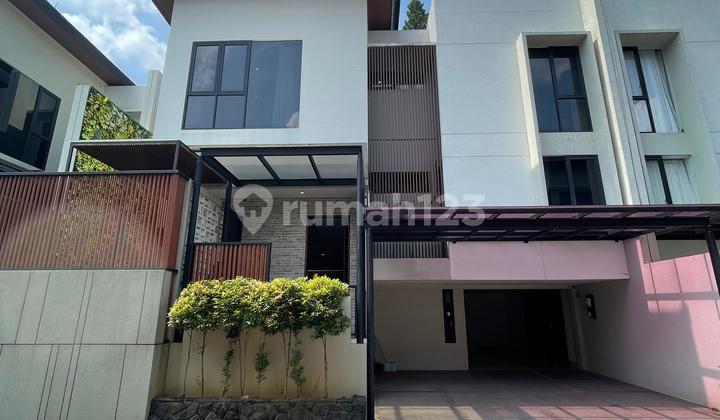Rumah Dalam Cluster 2 Lantai Siap Huni Cilandak Jakarta Selatan.