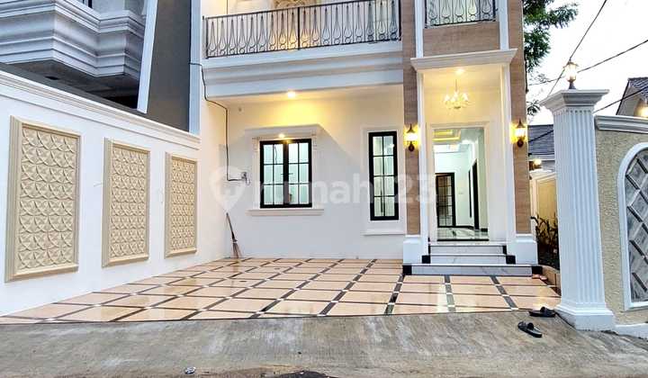 Rumah Bangunan Baru 2 Lantai Siap Huni Dekat Ke Universitas Ui Bebas Banjir. Rumah Bangunan Baru 2 Lantai Siap Huni Dekat Ke Universitas Ui Bebas Banjir.