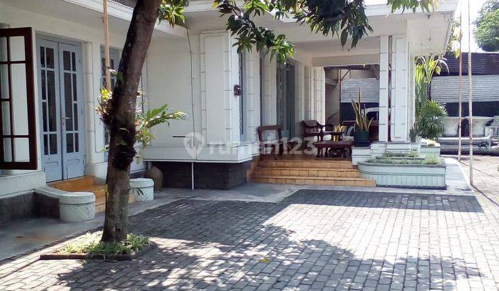 Rumah Antique Griya Art Deco Jogja di Langenastran Kidul Yogyakarta 1