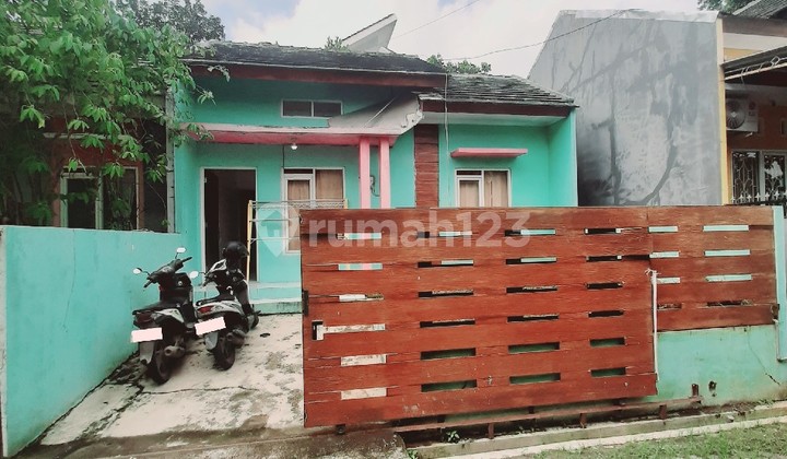 Ready-to-Live House in a Strategic Location in Banyumanik