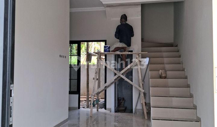 Comfortable, Cool, Villa-like Ready-to-Occupy House in Banyumanik with Good SHM 2