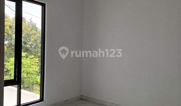 Rumah Siap Huni Grafika di Banyumanik SHM Bagus 2