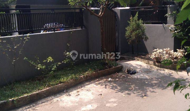 Rumah di Petukangan Utara Posisi Hook Dekat Kebayoran Lama 1