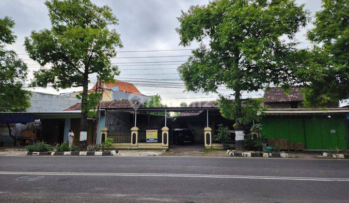 Rumah Pinggir Jalan Sukowati Nglorog Sragen Luas 300m2 1