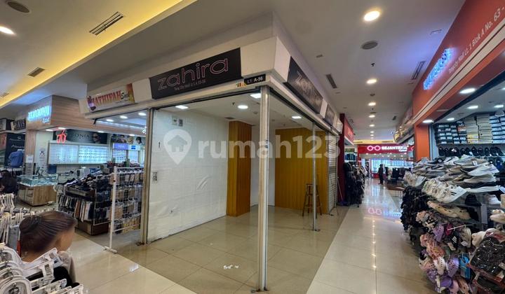 Rent a Kiosk Shop at Tangcity Mall, Suitable for Babies Shop Business, School Uniforms, Tangerang.