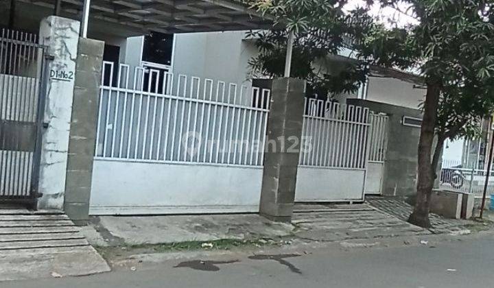 Rumah dalam komplek Jatiwarna  2