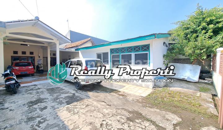 Dijual rumah tahan luas di Jatiwaringin Pondok Gede Bekasi butuh renovasi Dijual rumah tahan luas di Jatiwaringin Pondok Gede Bekasi butuh renovasi