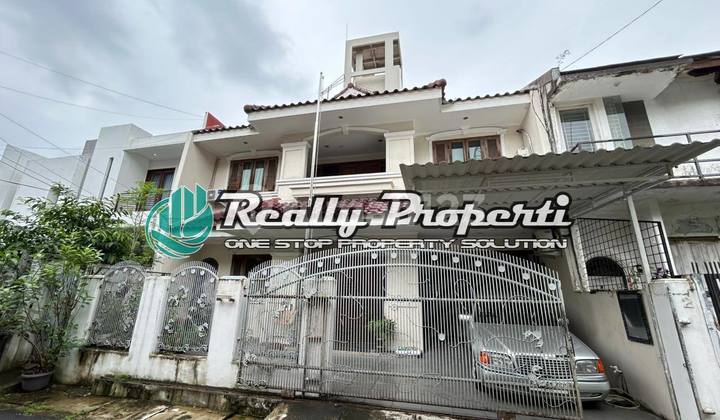 Dijual Rumah Super Strategis Nyaman Daerah Elite di Senopati Kebayoran Baru Jakarta Selatan