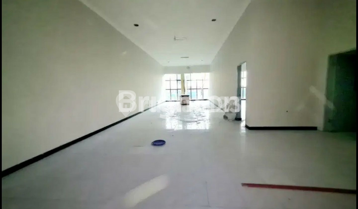 Gedung Raya Kertajaya 3 lantai siap pakai Lokasi strategis, cocok utk segala usaha / kantor ada parkiran sendiri 2