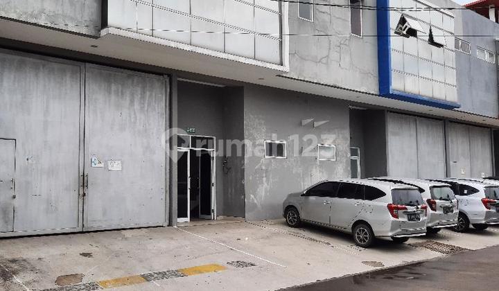 Adjoined Warehouse 990 m2 Saharjo South Jakarta The Only One Cheap Adjoined Warehouse 990 m2 Saharjo South Jakarta The Only One Cheap