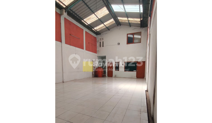 Gudang untuk Berbagai Kebutuhan Pasirluyu Barat