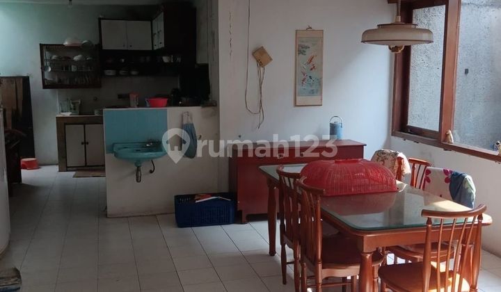 Rumah Jalan Brantas Sayap Riau Semi Furnished