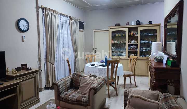 Rumah Sayap Ciumbuleuit Kondisi Bagus Terdapat Halaman