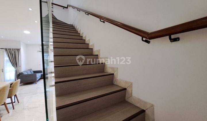 Rumah 3 Lantai Grand Puri Grisenda 8