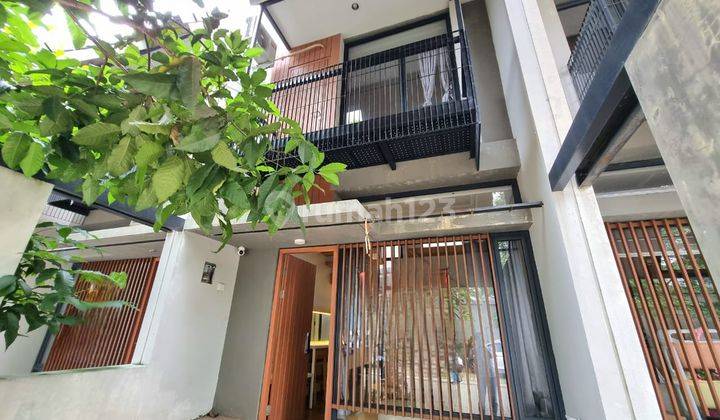 Rumah Fleekhauz BSD City, Siap Huni Furnished, Depan Taman 1