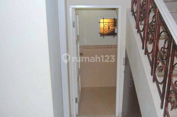 Rumah Cluster Beryl Gading Serpong Semi Furnished Dekat Sms, 2