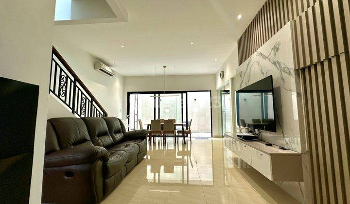 Rumah Flaminggo The Springs Gading Serpong Full Furnished  1