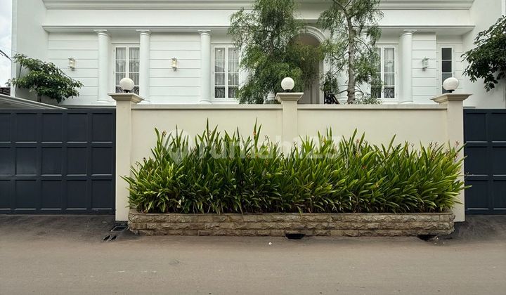 Full Furnished, Rumah, 3 Lantai, SHM, Siap Huni