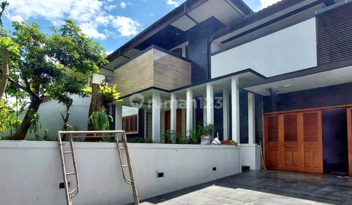 Rumah 2 Lantai Di kebayoran Baru Jakarta Selatan 1