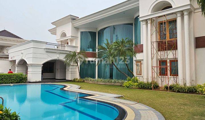 Rumah di Bukit Golf Pondok Indah SHM Parkir 20 Mobil 1